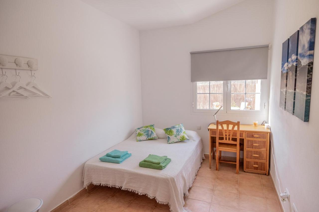 Casa Amaya - Spacious House With Pool, Large Garden, Bbq, 2 Terraces, And Ideal Location El Charco  Bagian luar foto