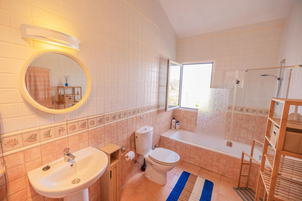 Casa Amaya - Spacious House With Pool, Large Garden, Bbq, 2 Terraces, And Ideal Location El Charco  Bagian luar foto
