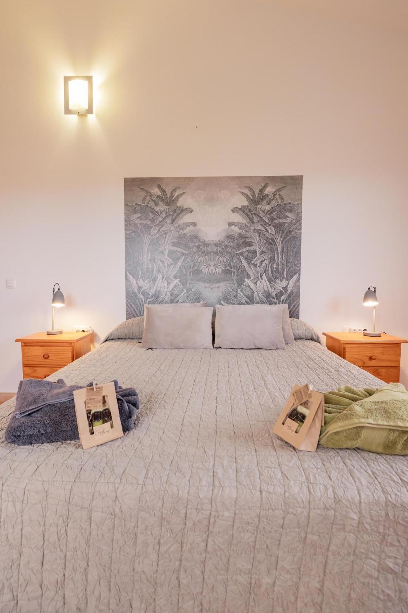 Casa Amaya - Spacious House With Pool, Large Garden, Bbq, 2 Terraces, And Ideal Location El Charco  Bagian luar foto